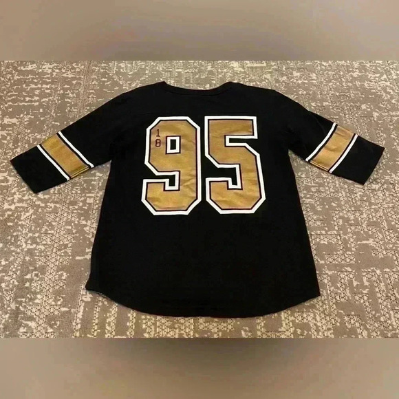 Lot of 2 Women’s Wichita State Shockers shirts size Small color Black and Gold - Picture 8 of 9